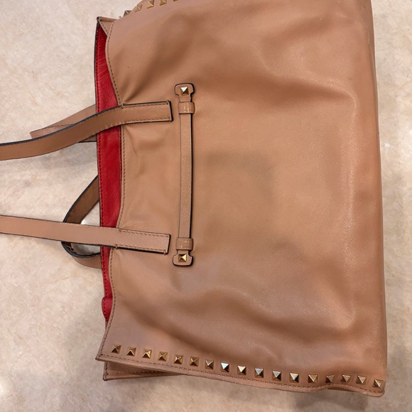 Authentic Valentino Rockstud Tan Leather Tote Bag - Picture 3 of 12
